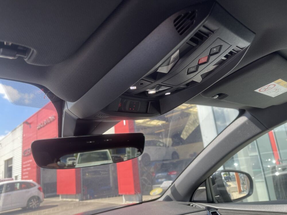 DS3 BlueHDi 130 Auto PERFORMANCE LINE + 2022 occasion 38460 Cr&eacute;mieu
