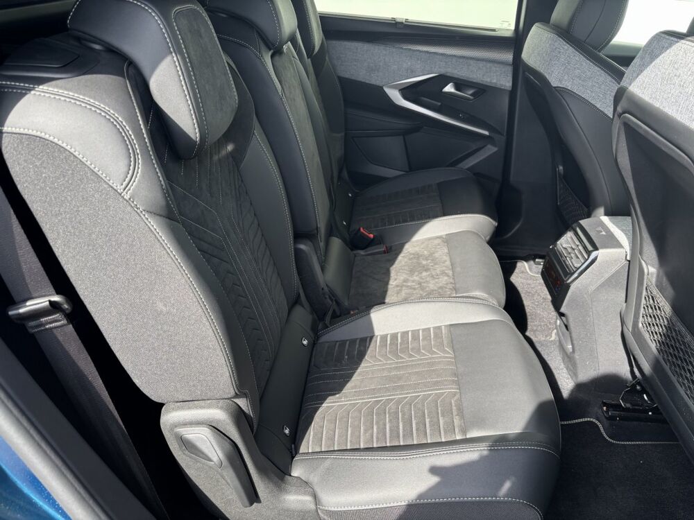 5008 1.2 HYBRID 145 E-DCS6 GT 2025 occasion 69330 Meyzieu