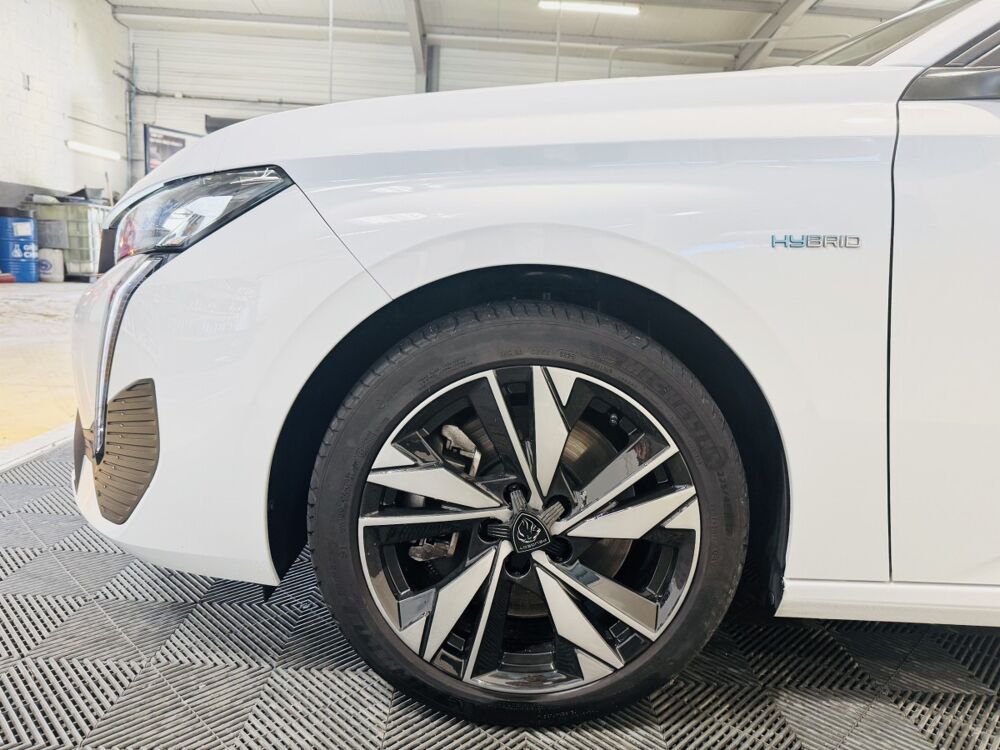 308 1.6 HYBRID 180 E-AUTO 8 ALLURE 2024 occasion 30220 Aigues-Mortes