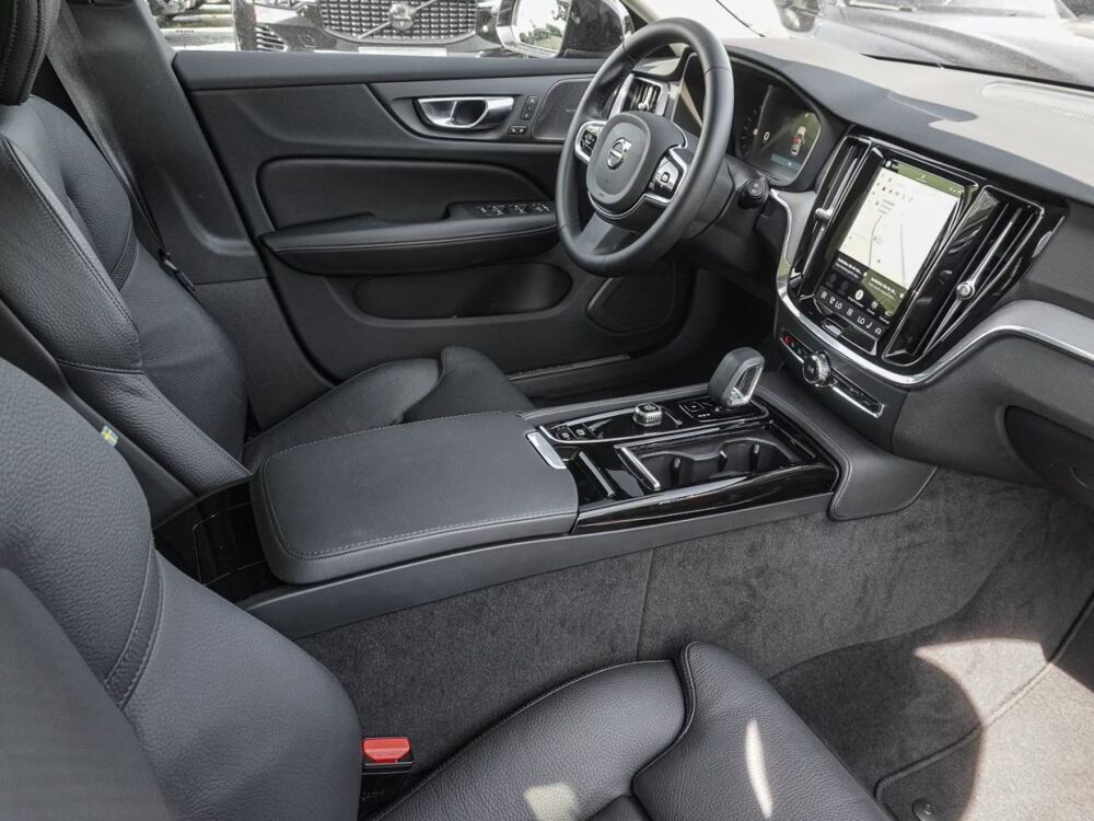 V60 PHEV T8 Plus Dark 455 ch Attelage Cam&eacute;ra 360&deg; Toit Pano Autr 2024 occasion 69007 Lyon