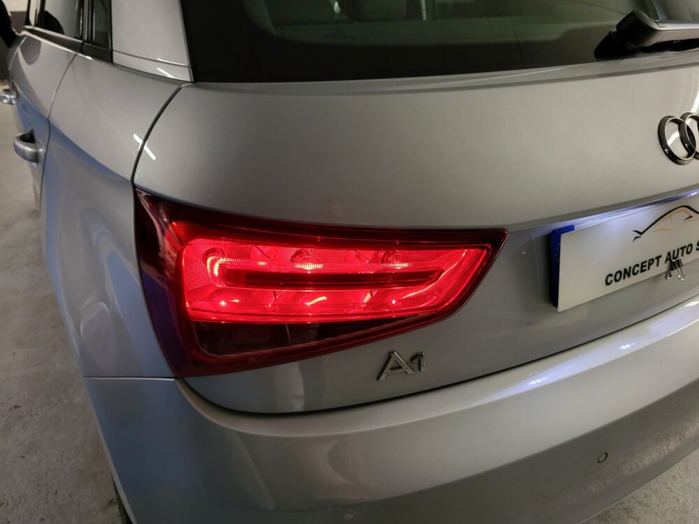 A1 1.6 TDI 105 AMBIENTE 2013 occasion 93600 Aulnay-sous-Bois
