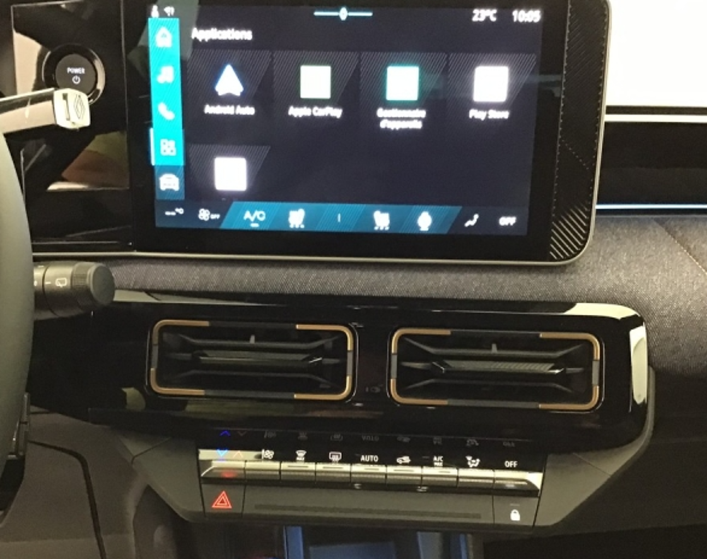 R4 techno 150 ch autonomie confort - 26 2026 occasion 63360 Gerzat