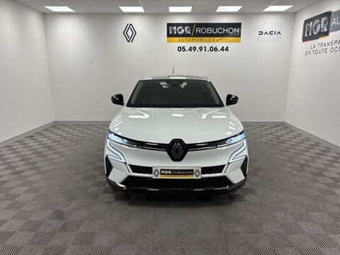 M&eacute;gane equilibre EV40 130ch standard charge 2022 occasion 86500 Montmorillon