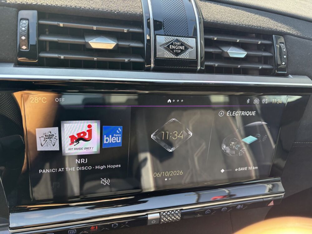DS7 E-TENSE 4x4 300 PERFORMANCE LINE + 2024 occasion 38460 Cr&eacute;mieu
