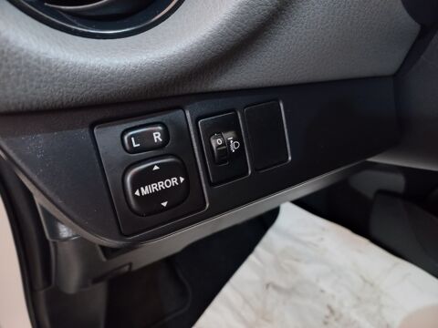 Yaris 1.5 VVT-I HYBRID France Business 2019 occasion 91580 &Eacute;tr&eacute;chy