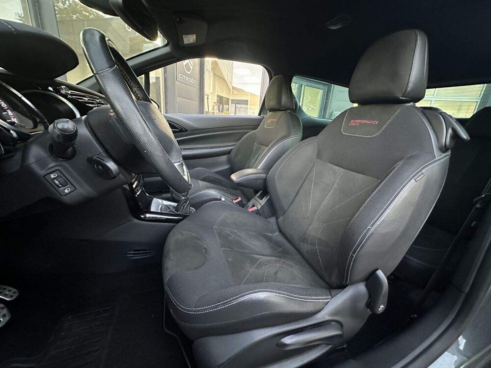 DS3 PureTech 110 S&S BVM PERFORMANCE Line 2017 occasion 30140 Anduze