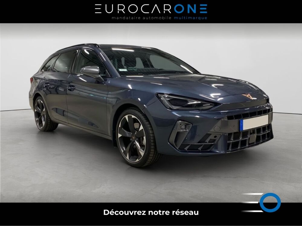 Leon 1.5 EHYBRIDE V 204 ch Rechargeable Attelage Autres mod&egrave;les d 2025 occasion 69007 Lyon