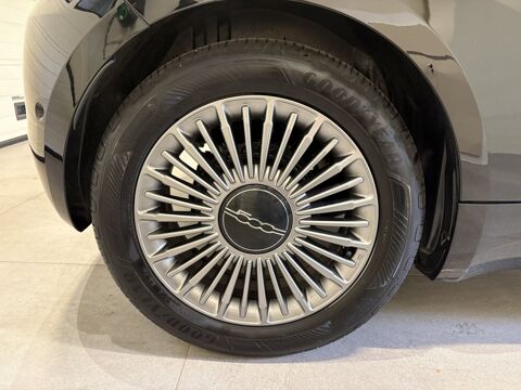 500 E 42kWh Pack Confort & Style 2023 occasion 76360 Barentin