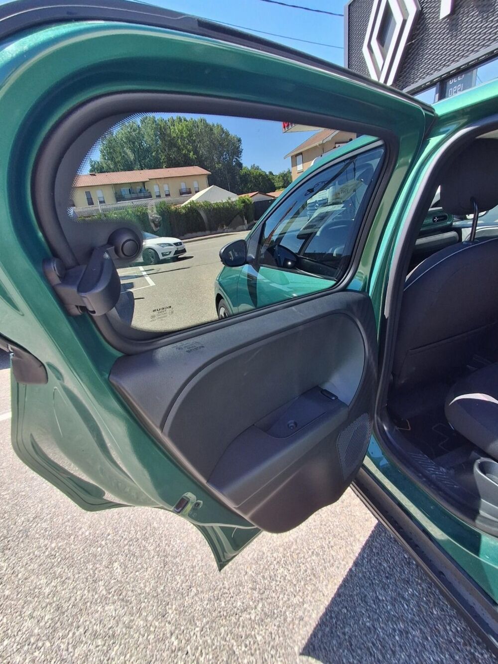 Twingo techno 80 ch autonomie urbaine 2026 occasion 38300 Saint-Savin