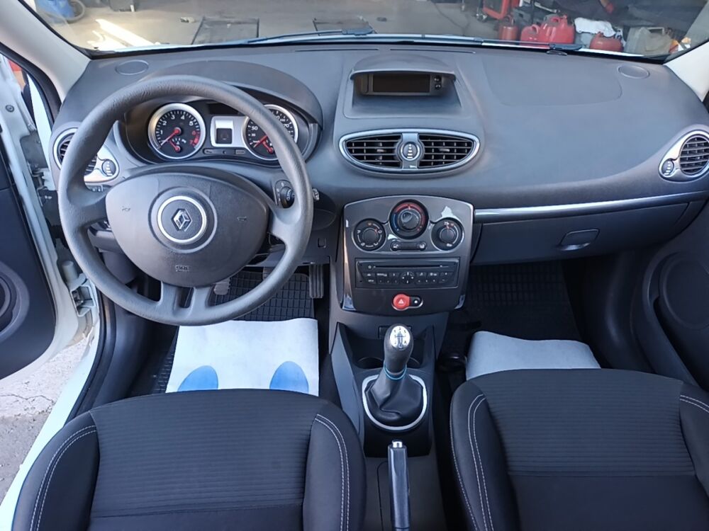Clio Authentique 1.2 16v 75 Eco2 2014 occasion 35210 Ch&acirc;tillon-en-Vendelais