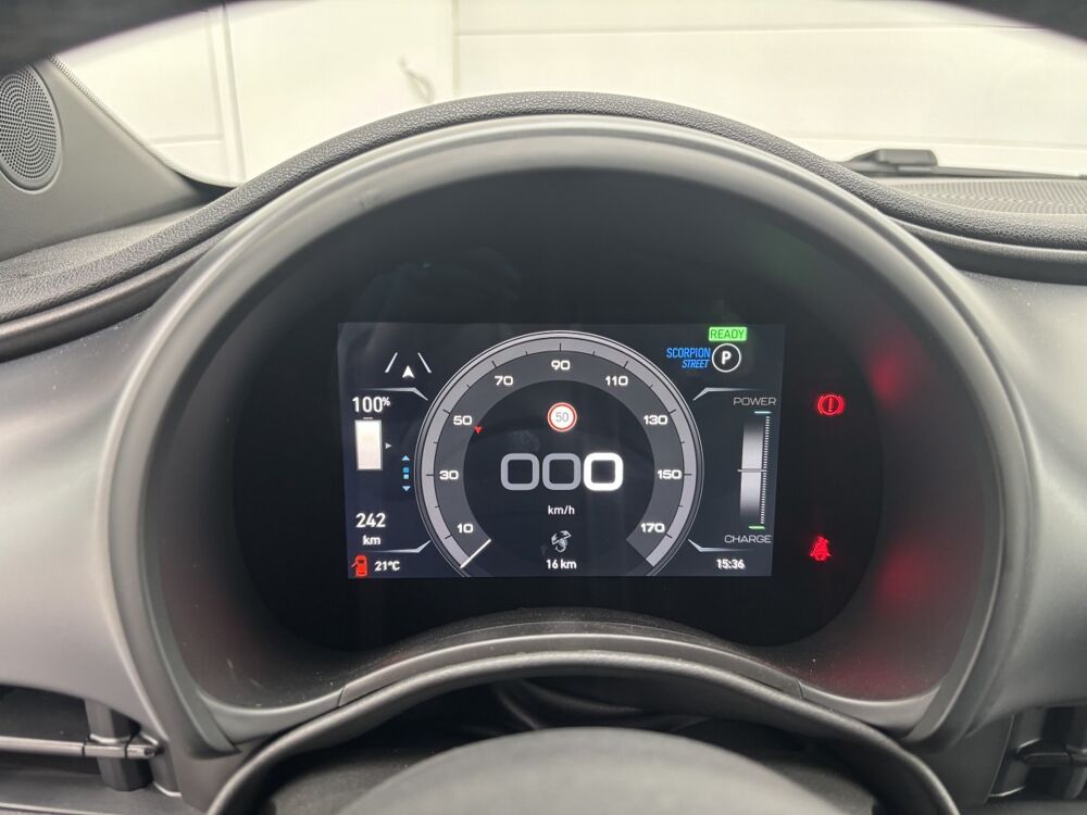 500 BEV 42KWH 2025 occasion 69330 Meyzieu