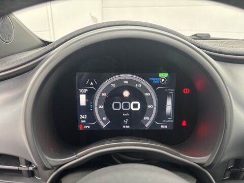 500 BEV 42KWH 2025 occasion 69330 Meyzieu