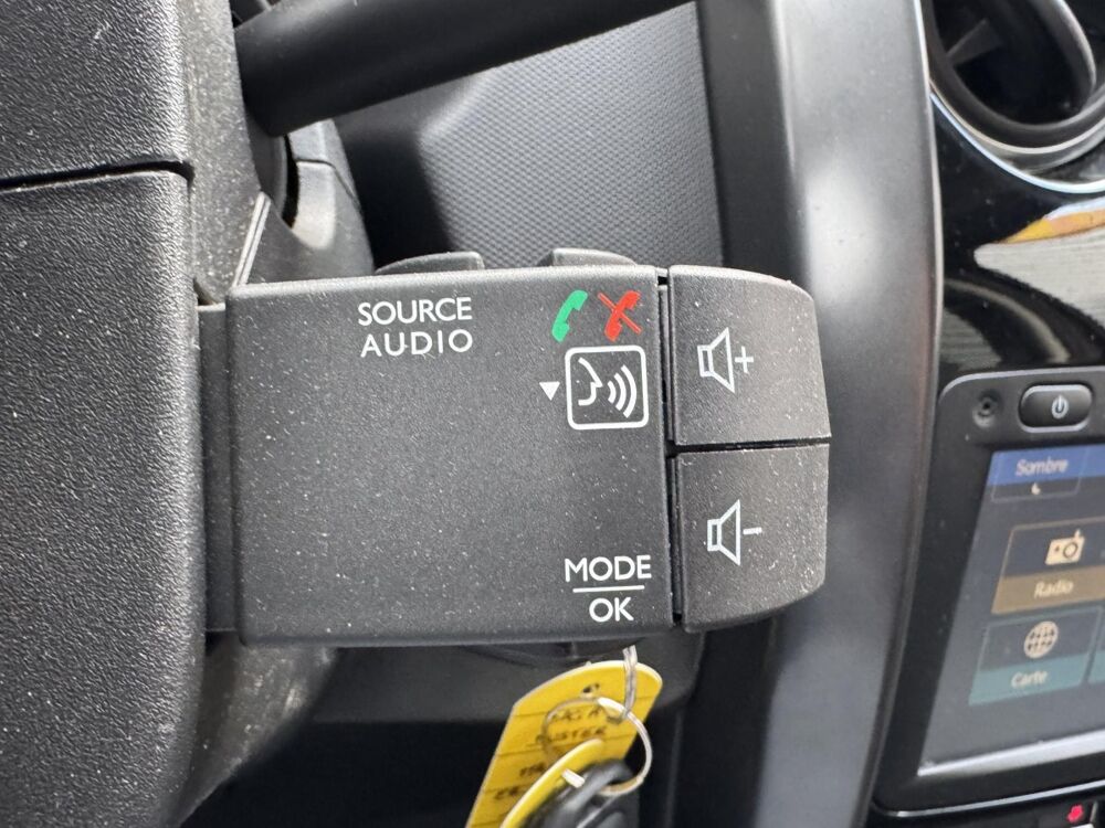 Duster Black Touch 2017 dCi 110 ATTELAGE / DISTRIBUTION OK / PAS AD 2017 occasion 86440 Mign&eacute;-Auxances