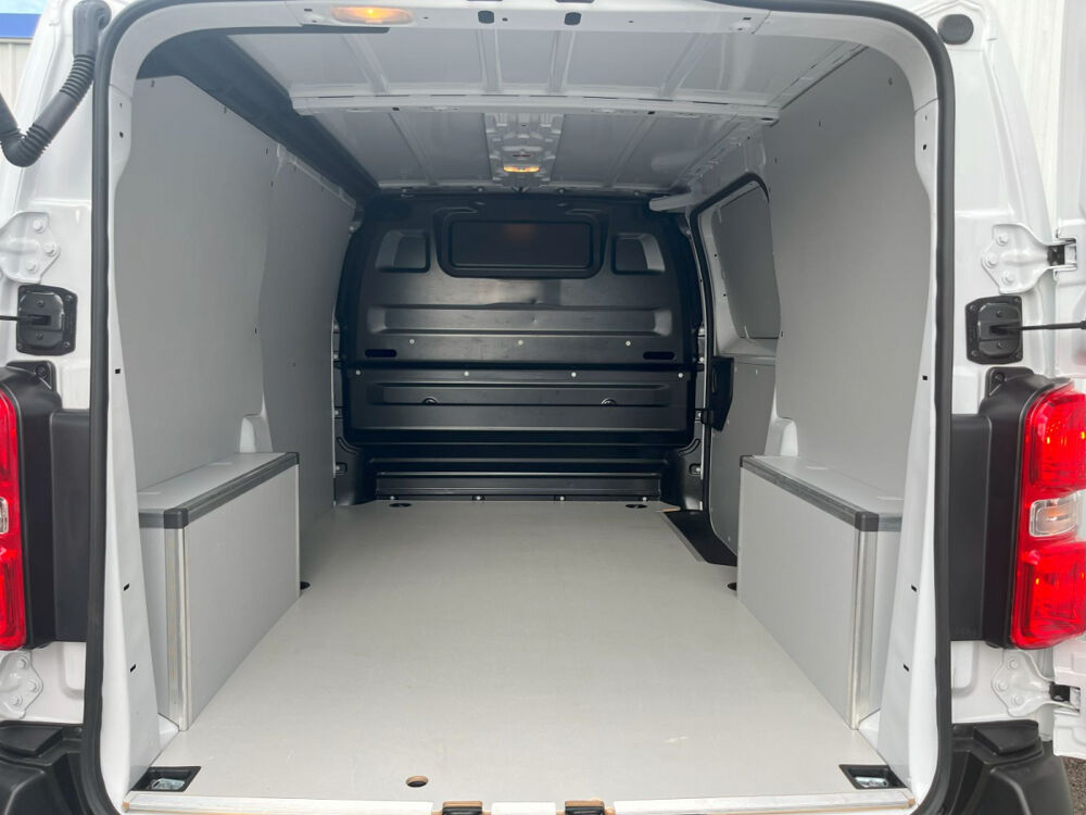Jumpy Taille M 2.0 BHDI 180 S&S AUTO P PREM C 2024 occasion 42190 Charlieu