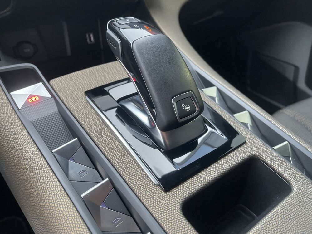 DS3 BlueHDi 130 Automatique BASTILLE + 2022 occasion 38460 Cr&eacute;mieu