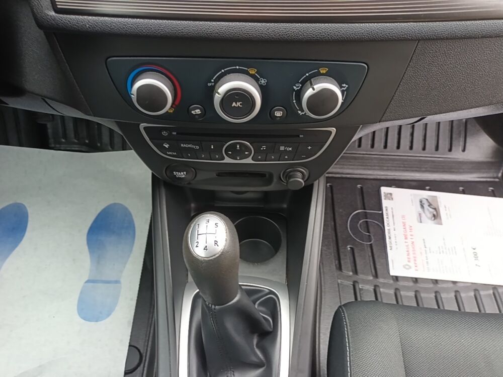 M&eacute;gane Expression 1.6 16v 2009 occasion 35210 Ch&acirc;tillon-en-Vendelais