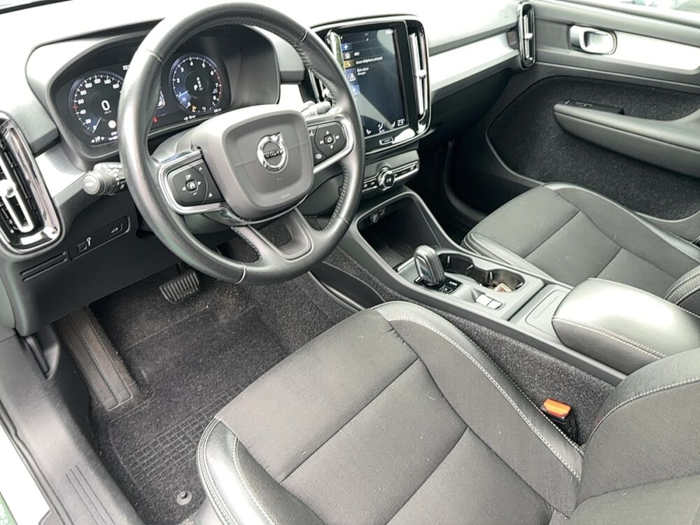 XC40 T3 163 Geartronic 8 Momentum 5 portes (juin 2020) (co2 165) 2020 occasion 40160 Parentis-en-Born