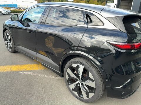 M&eacute;gane techno EV60 220ch super charge 2022 occasion 85140 Les Essarts