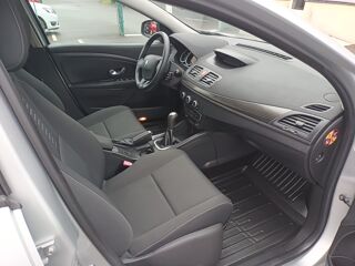 M&eacute;gane Expression 1.6 16v 2009 occasion 35210 Ch&acirc;tillon-en-Vendelais
