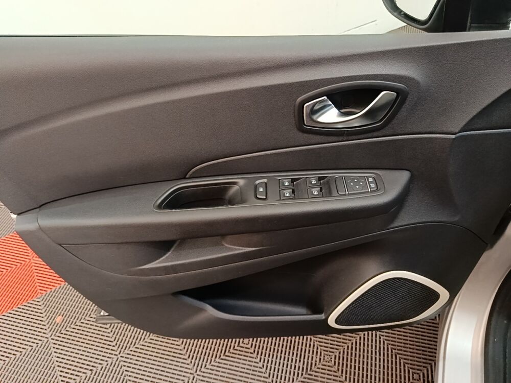 Captur Zen TCe 90 - 18 2018 occasion 91580 &Eacute;tr&eacute;chy