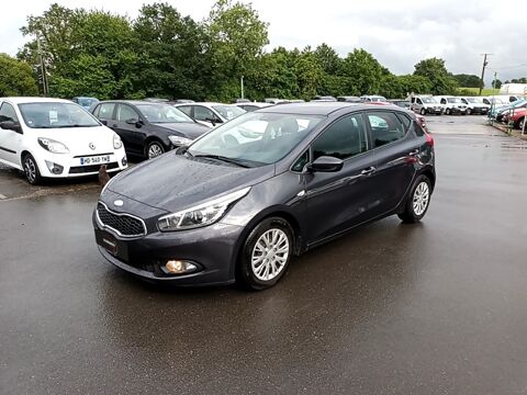Pro cee d ii 1,4 Diesel CRDi 90 ch BVM 6 Motion 2014 occasion 35210 Ch&acirc;tillon-en-Vendelais