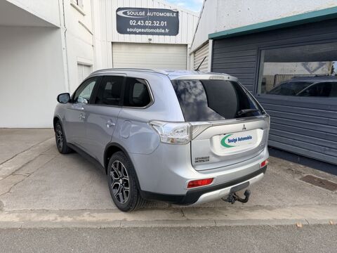 Outlander 2.2 DI-D 4WD camera/gps/cuir/7places 2015 occasion 53210 Soulg&eacute;-sur-Ouette