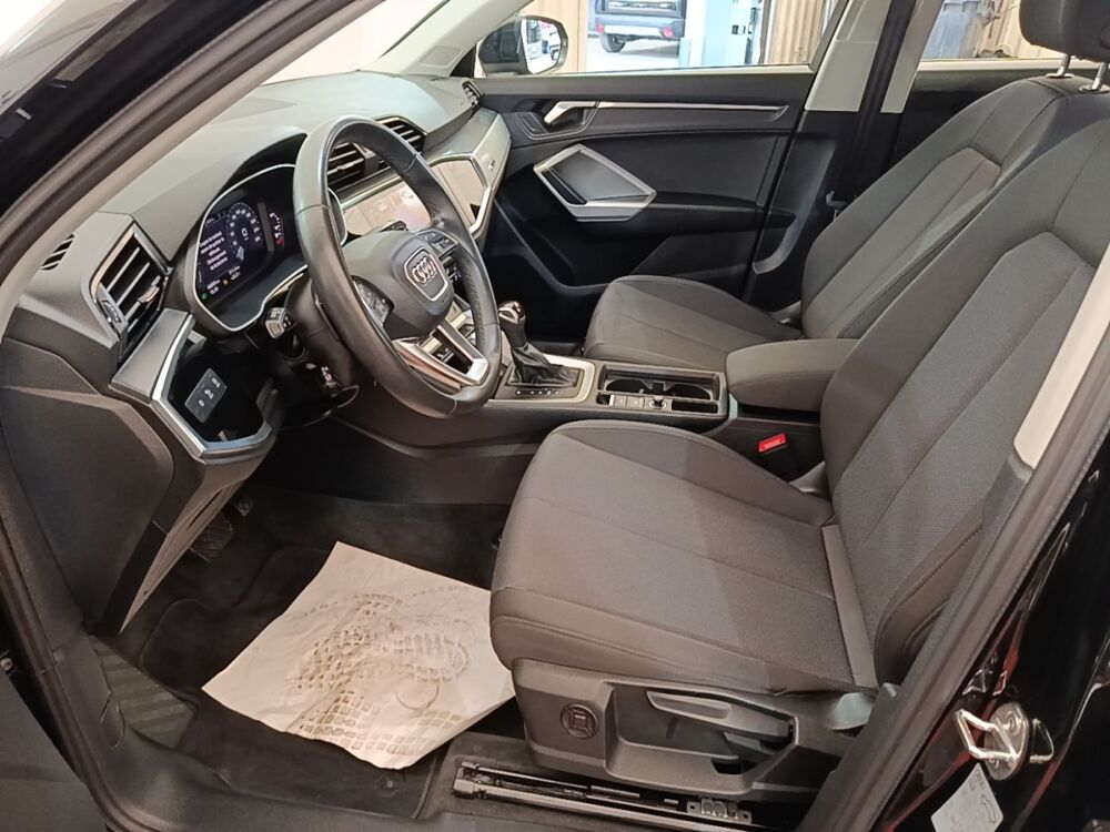 Q3 45 TFSI E 245 S TRONIC BUSINESS LINE 2023 occasion 91580 &Eacute;tr&eacute;chy