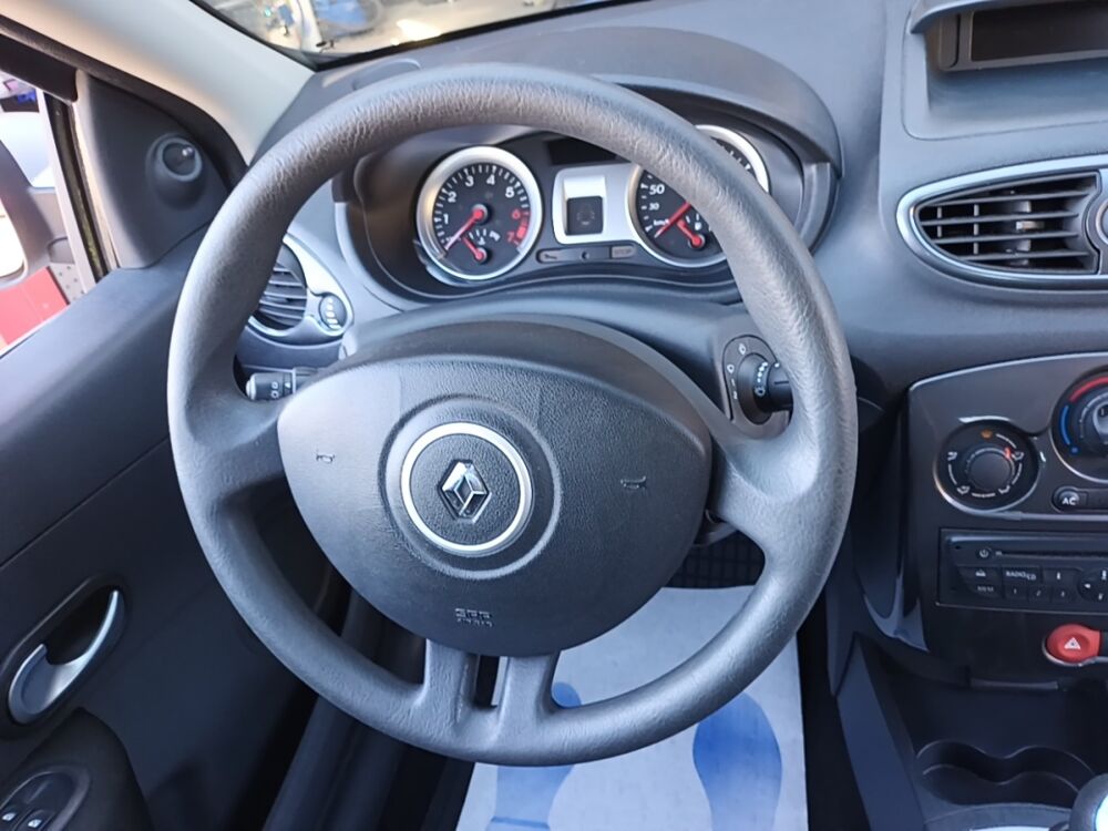 Clio Authentique 1.2 16v 75 Eco2 2014 occasion 35210 Ch&acirc;tillon-en-Vendelais