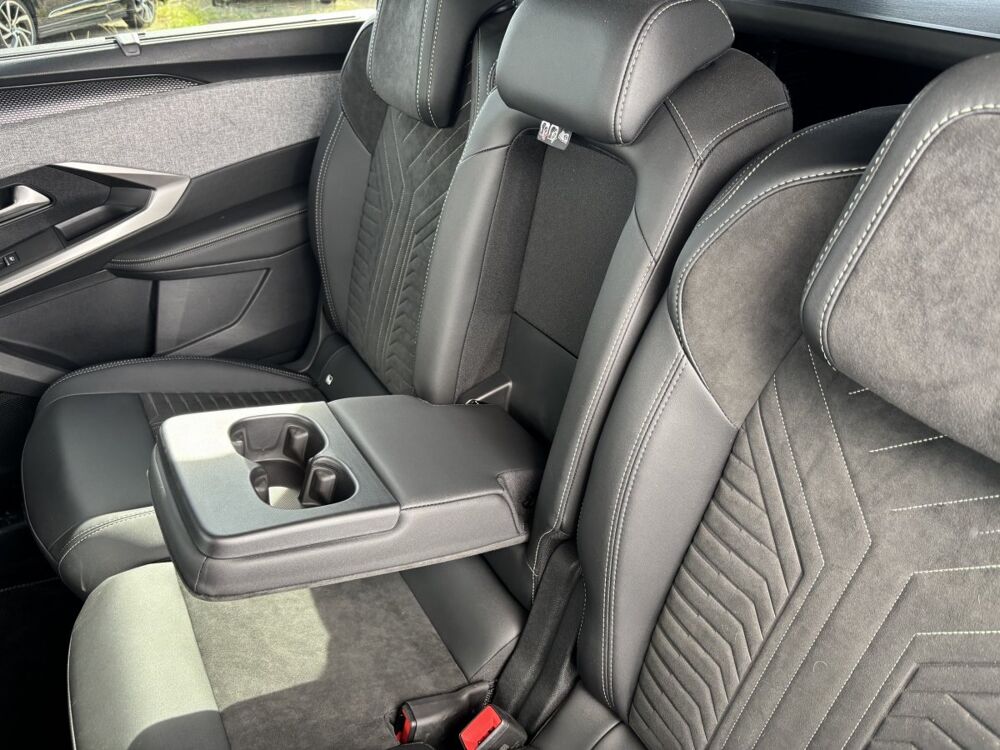 5008 1.2 HYBRID 145 E-DCS6 GT 2025 occasion 69330 Meyzieu