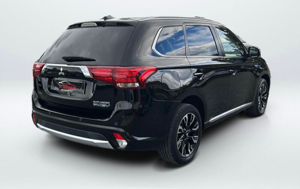 Outlander Hybride recharg Intense Style 4WD MY18 2018 occasion 42640 Saint-Germain-Lespinasse