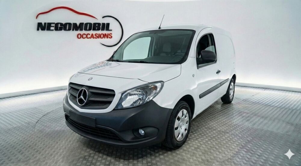Citan fourgon 1.5 109 CDI 90 COMPACT 2013 occasion 35210 Ch&acirc;tillon-en-Vendelais
