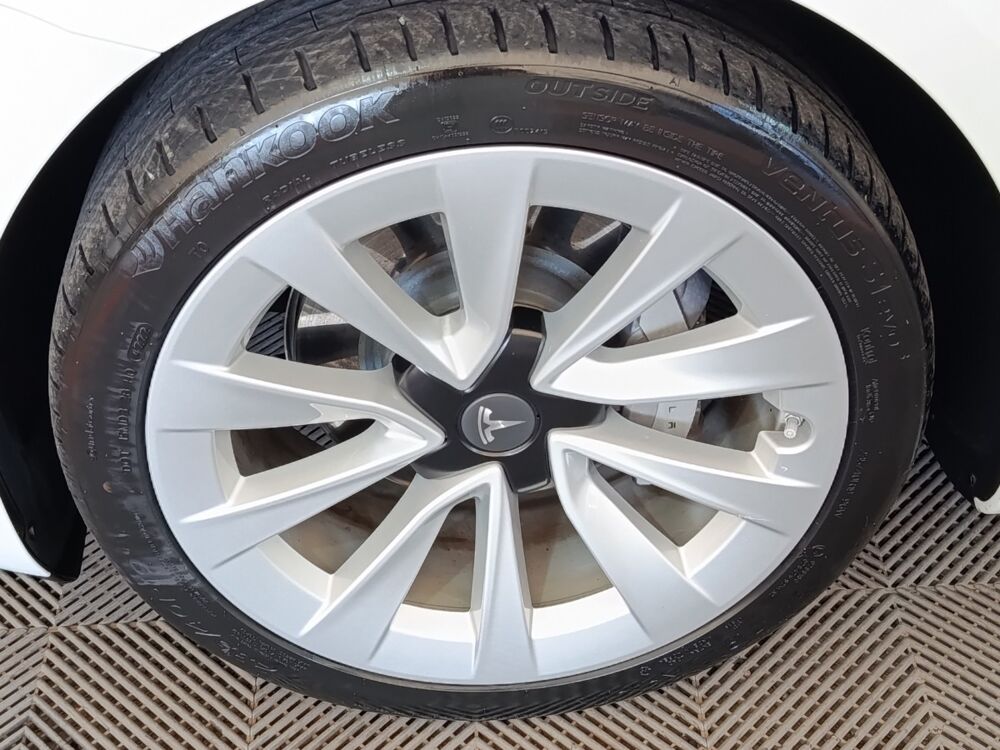 Model 3 Grande Autonomie Dual-Motor AWD 2024 occasion 91580 &Eacute;tr&eacute;chy
