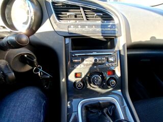 5008 1.6 HDI FAP ALLURE 2012 occasion 61170 Montchevrel