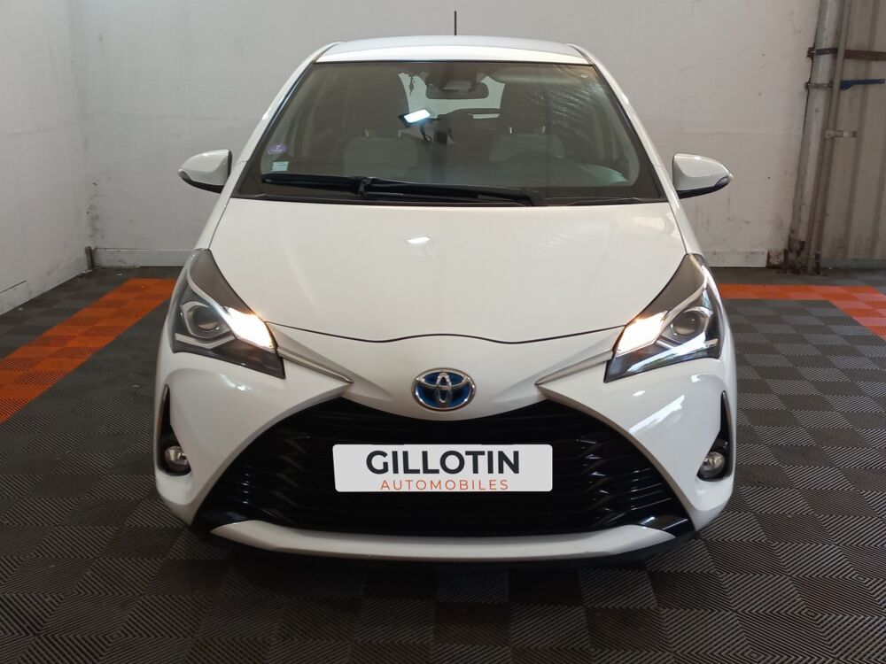 Yaris 1.5 VVT-I HYBRID France Business 2019 occasion 91580 &Eacute;tr&eacute;chy