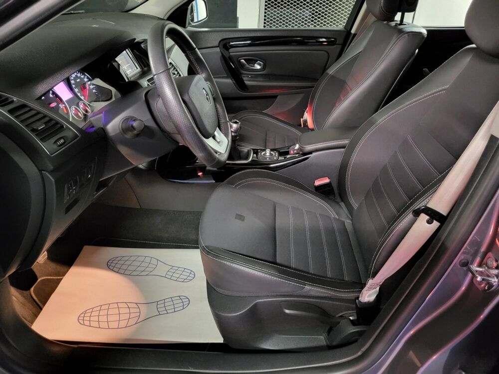 Laguna Bose 1.5 dCi 110 Fap Eco2 2011 occasion 93600 Aulnay-sous-Bois