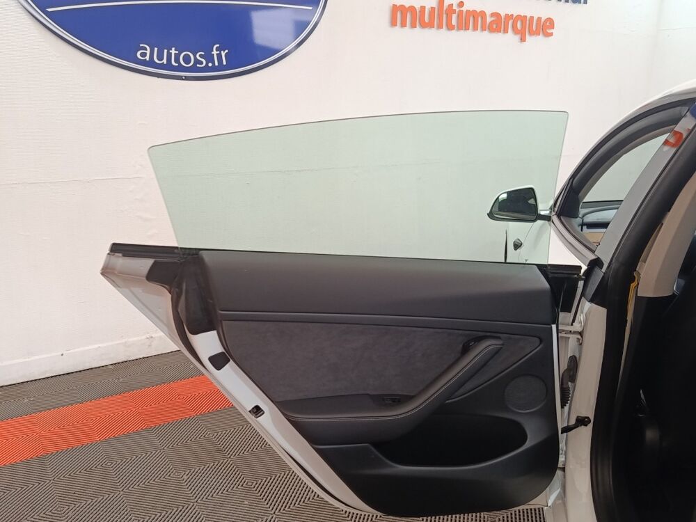 Model 3 Grande Autonomie 2022 occasion 91580 &Eacute;tr&eacute;chy