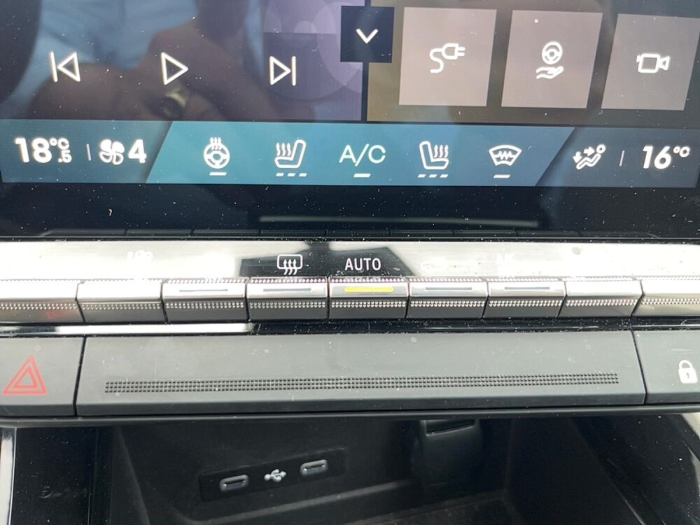 Espace iconic E-Tech full hybrid 200cv 7 places 2024 occasion 38090 Villefontaine