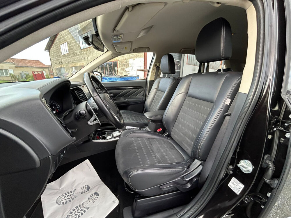 Outlander Hybride recharg Intense Style 4WD MY18 2018 occasion 42640 Saint-Germain-Lespinasse