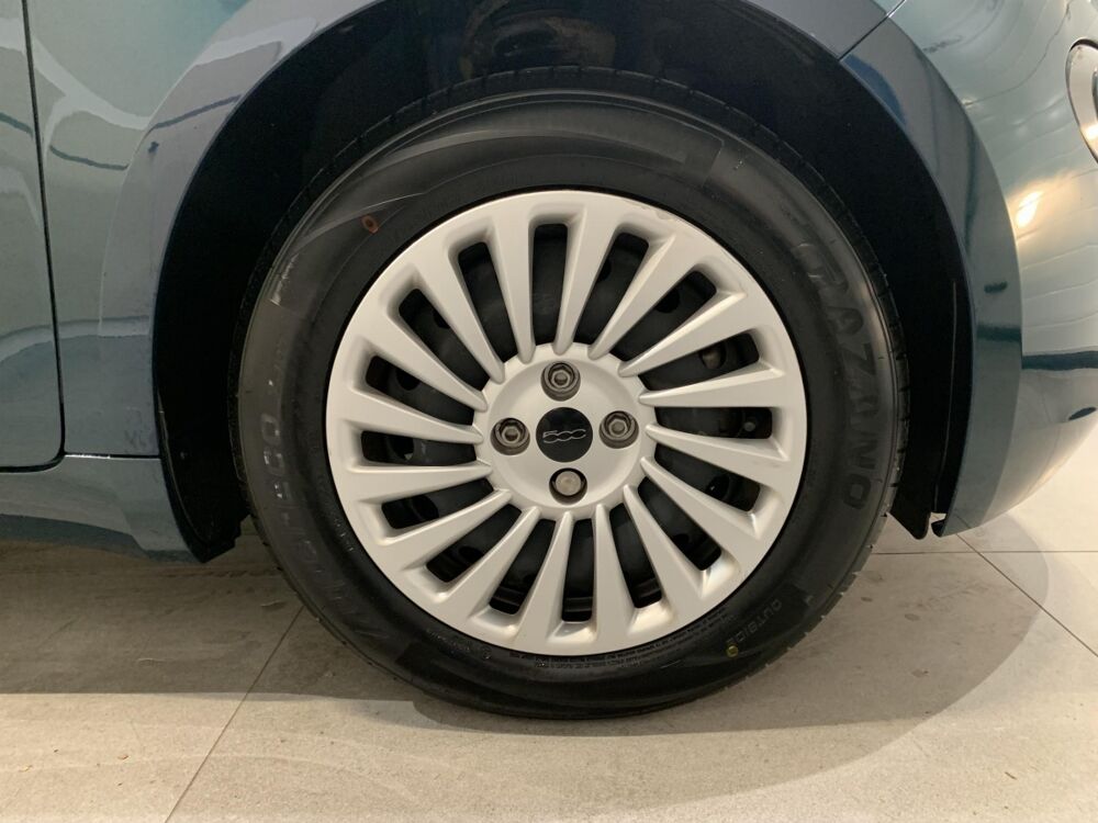 500 E BEV 42KWH 2023 occasion 76360 Barentin