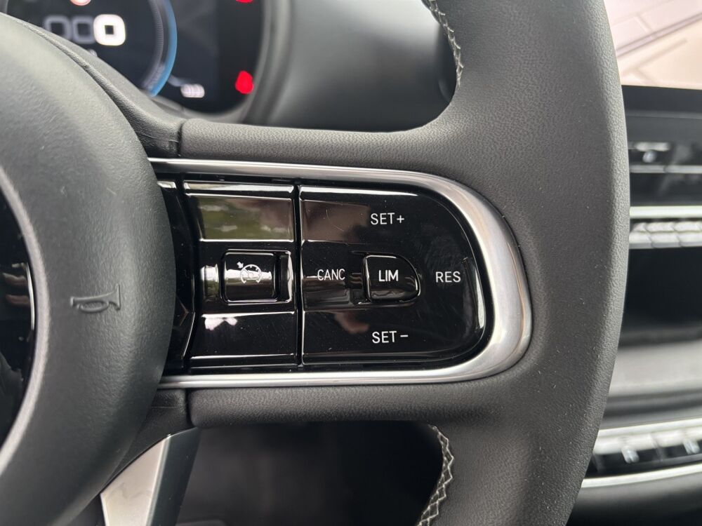 500 BEV 42KWH 2025 occasion 69330 Meyzieu