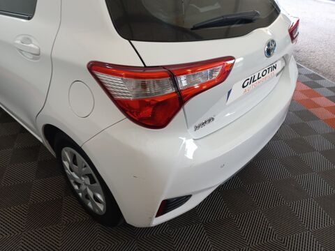 Yaris 1.5 VVT-I HYBRID France Business 2019 occasion 91580 &Eacute;tr&eacute;chy
