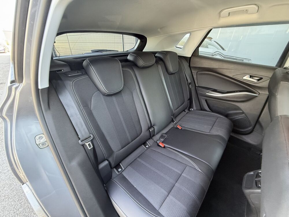 Grandland 1.2 Turbo 130 ch Auto ELEGANCE BUSINESS 2023 occasion 30260 Quissac