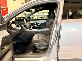 5008 1.2 HYBRID 145 E-DCS6 Allure Business 2026 occasion 63360 Gerzat