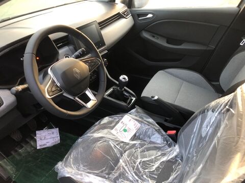 Clio g&eacute;n&eacute;ration Blue dCi 100 -25 + Navigation 2024 occasion 42240 Unieux