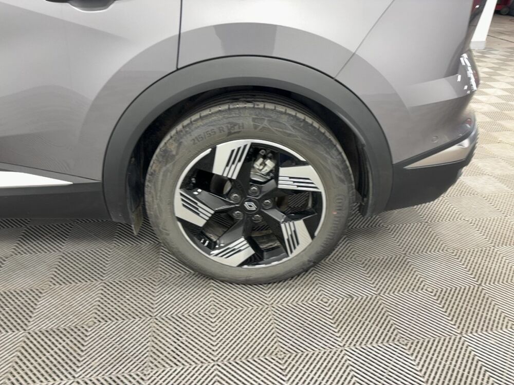 Symbioz techno E-Tech full hybrid 145 2024 occasion 86500 Montmorillon
