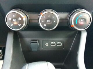 Clio EVOLUTION TCE 90 X-TRONIC 2025 occasion 42240 Unieux