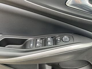 Grandland 1.5 Diesel 130 ch Auto DESIGN & TECH 2023 occasion 44150 Saint-G&eacute;r&eacute;on