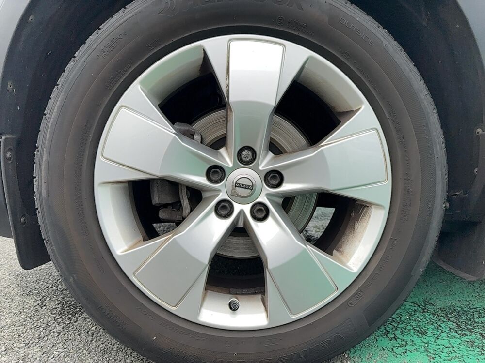 XC40 T3 163 Geartronic 8 Momentum 5 portes (juin 2020) (co2 165) 2020 occasion 40160 Parentis-en-Born