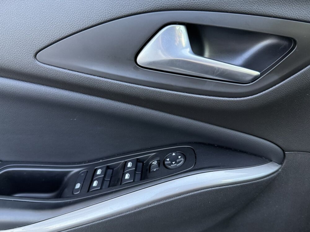 Grandland 1.2 Turbo 130 ch Auto ELEGANCE BUSINESS 2023 occasion 30260 Quissac