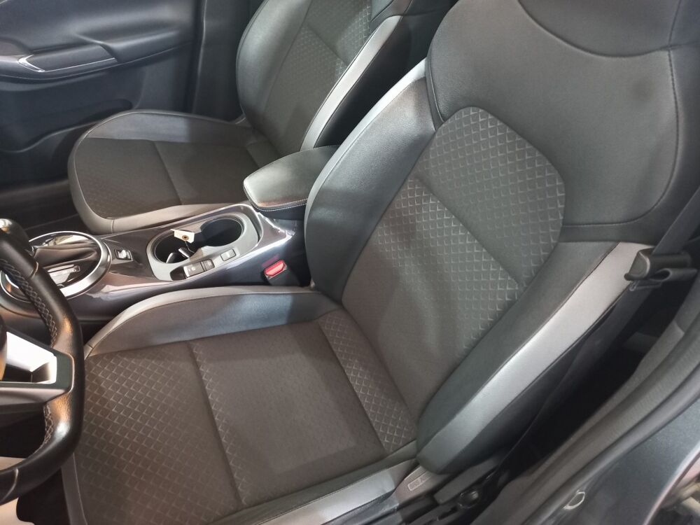Juke Hybrid 143 Business+ 2023 occasion 91580 &Eacute;tr&eacute;chy